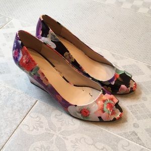 Nine West floral print wedge heels